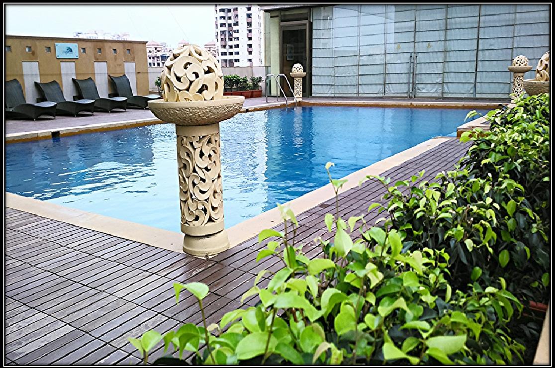 Royal Tulip Navi Mumbai Hotel Exterior foto
