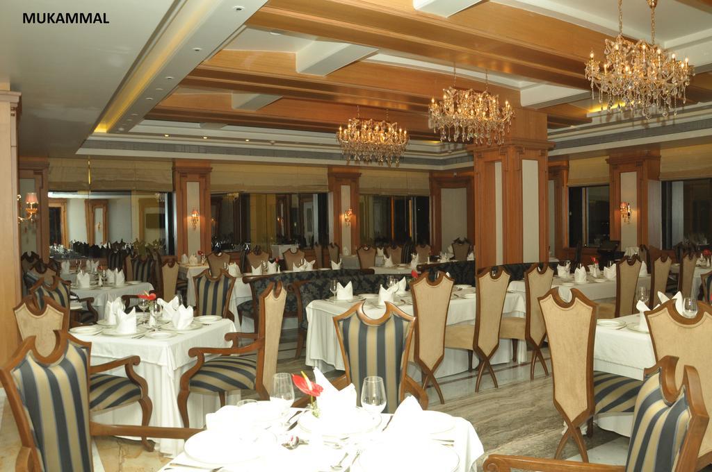 Royal Tulip Navi Mumbai Hotel Exterior foto