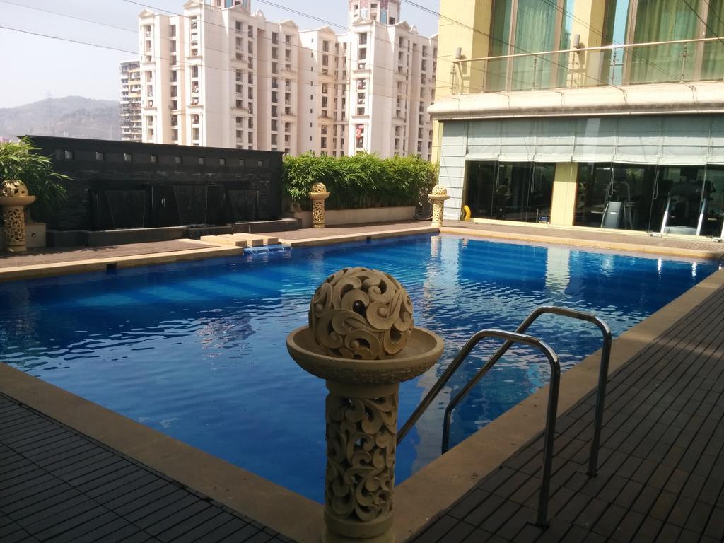 Royal Tulip Navi Mumbai Hotel Exterior foto